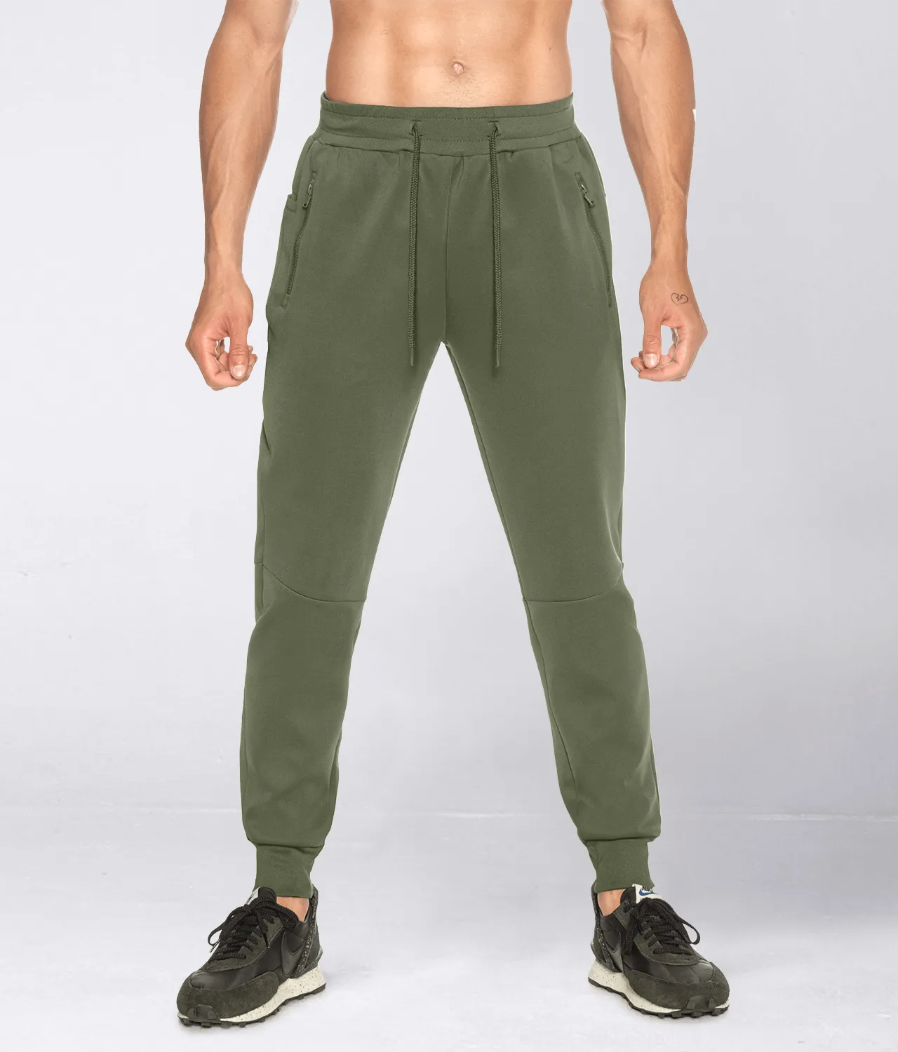 7500 . Momentum Regular-Fit Jogger - Military Green