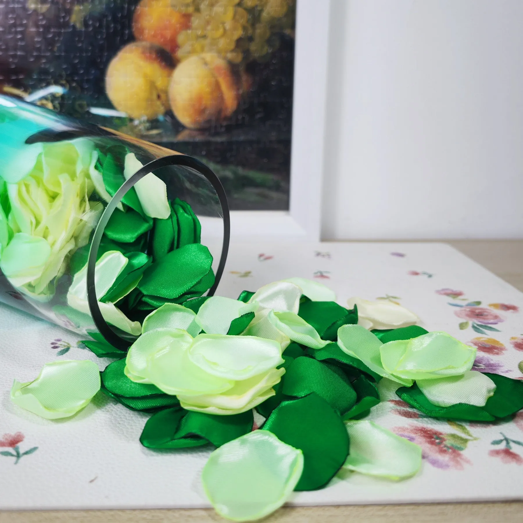 Clearance Exclusive 600pcs Mixed Green Cream Silk Rose Petals Wholesale